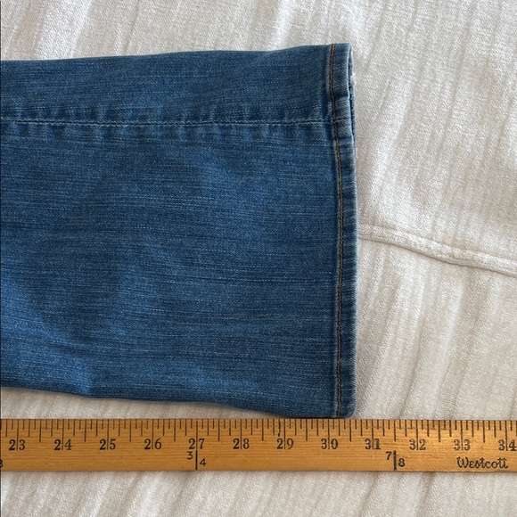 Lucky Brand Jeans - Lil Maggie Light Wash Low Rise Flare - 4/27 - Picture 11 of 11